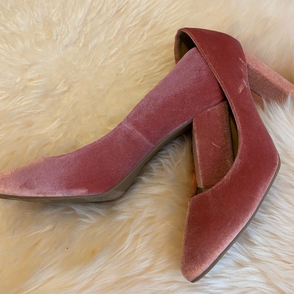 Rare Pink Velvet 2” Heels - Picture 2 of 4